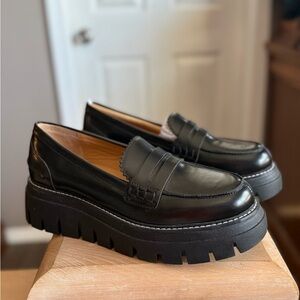 NWOT Elegant Black Platform Loafers